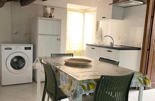 Palazzo Adriano Apartment | Casetta in piazza