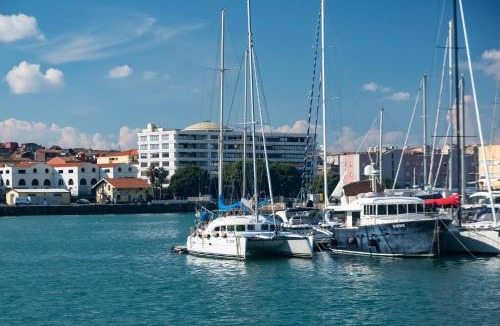 Old Town Boat Rental | Catamarano Miragua - Resort on board in Catania