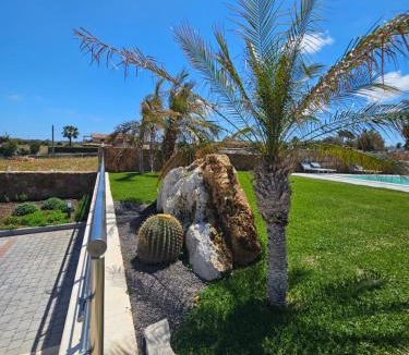 Brucoli Villa | Cava Del Mar