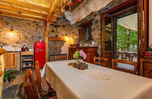 Linguaglossa Ski Chalet | Chalet "Casa U Parmento" on the Etna Natural Park with Garden & Terrace