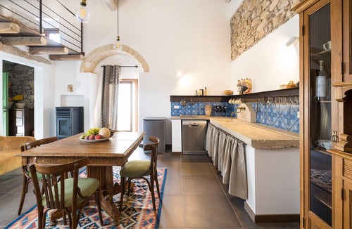Buseto Palizzolo Apartment | Charming house with shared pool - Don Carlo
