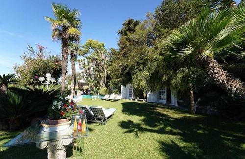 Forio Apartment | Charming two-room garden apartment in villa with swimming pool with thermal water