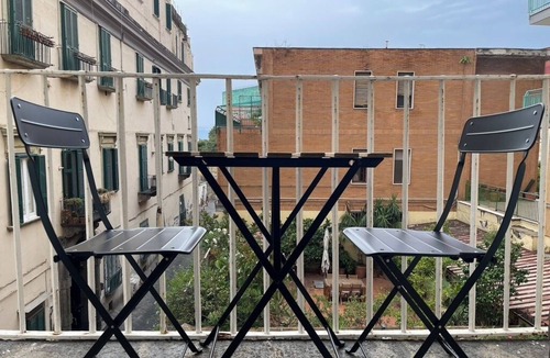 San Ferdinando Apartment | Chic and Spacious Just few Steps fm the Seafront & Famous Piazza del Plebiscito
