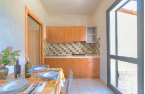 Marsala Apartment | Chic Lilybee 1bedroom apartment-GardenView sleep 3