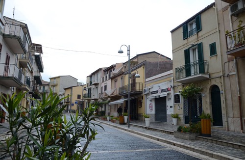 Campofelice di Roccella House | City House. Life in the center.