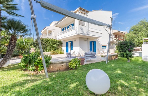 Marina di Ragusa Villa | Clotilde, elegant villa 30 meters from the sandy beach of Marina di Ragusa