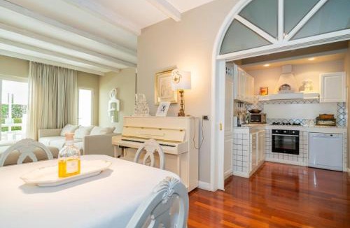 Cannizzaro Apartment | ComeCasa La Finestra sul Mare Apartment