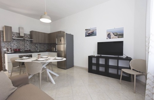 Lacco Ameno Apartment | Comfortable Holiday Home with City-Sea View in center of Lacco Ameno (Ischia)