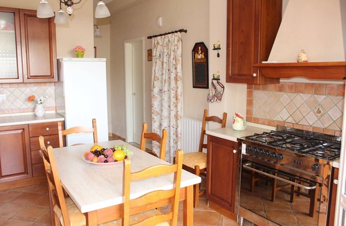 Fontane Bianche Villa | COMFORTABLE POOL VILLA WITH LARGE GARDEN SURROUNDING WHITE FOUNTAINS