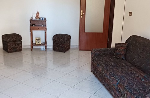 Rosarno Apartment | Comfortable white house in quiet and serviced area, pets allowed