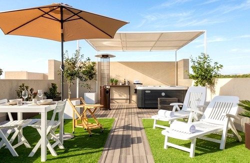 Casuzze Apartment | Concy's Jacuzzi - Private Suite with Sea View and Exclusive Terrace
