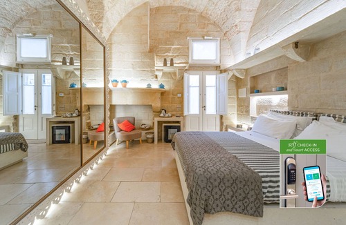 Centro Storico Bed & Breakfast | Corte Dei Granai Meeting&SPA Raro Rooms
