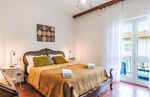 Capanne-Prato-Cinquale Apartment | Cosy apartment for 6 guests with A/C, WIFI, TV and balcony