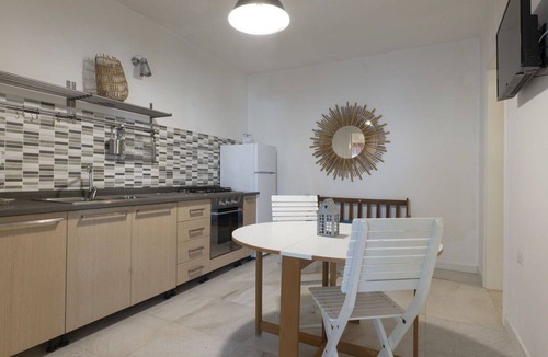 Torre Vado Apartment | Cosy apartment for 4 guests with A/C, TV, terrace and pets allowed