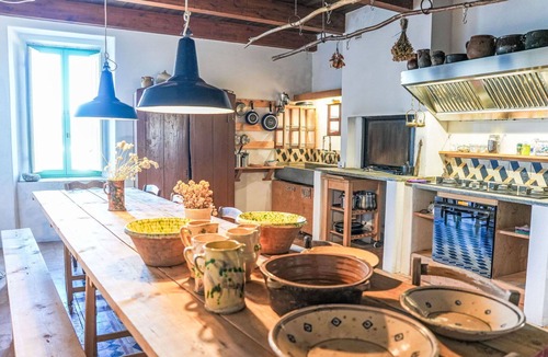 Strongoli Apartment | Cosy apartment for 7 people with WIFI, patio and pets allowed