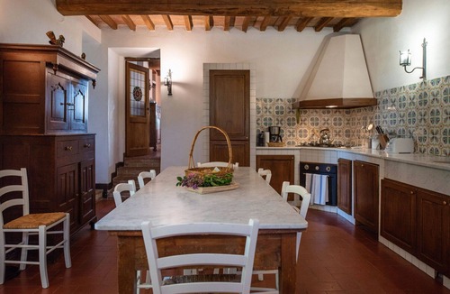 Siena Apartment | Cosy apartment for 8 guests with pool, hot tub, WIFI and pets allowed