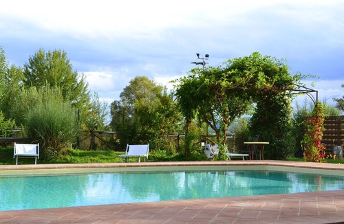 Monteleone d'Orvieto Apartment | Cosy apartment for 4 people with WIFI, pool and TV