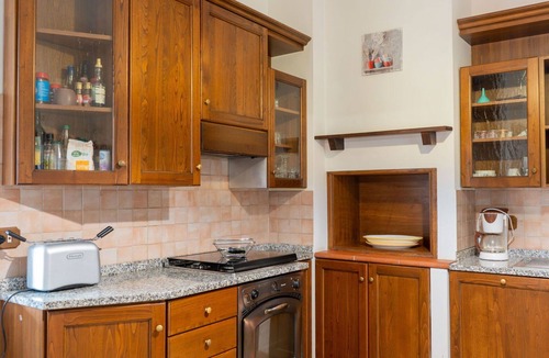 Bolsena Villa | Cosy apartment in villa for 12 guests with WIFI, pool, TV and terrace