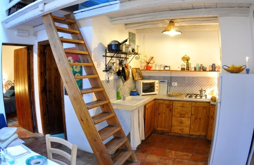 Citta del Mare House | cottage in the countryside with pool and sea view