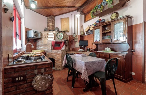 Piedimonte Etneo House | Cottage with hot tub