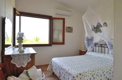 Borgo Bonsignore House | Country apartment in villa: relax between sea and history