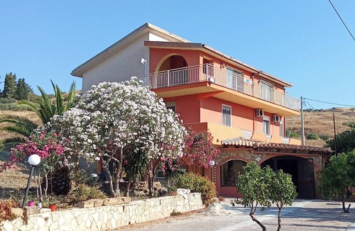 Santa Elisabetta Cottage | Country house set in a peaceful valley 20 minutes from the city of Agrigento.