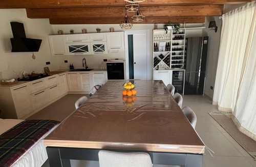 Lanzara Cottage | Cozy and intimate retreat to relax and indulge in quality time.