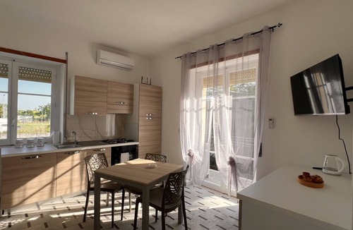 Fuscaldo Apartment | Cozy and modern apartment a stone's throw from the sea