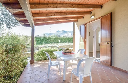 San Nicola l'Arena Apartment | Cozy apartment in San Nicola L'Arena with WiFi