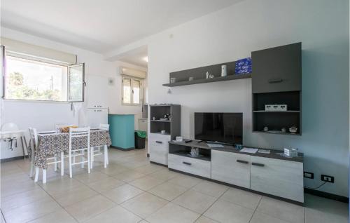 Cava dʼAliga House | Cozy Apartment In Cava D'aliga With Wifi