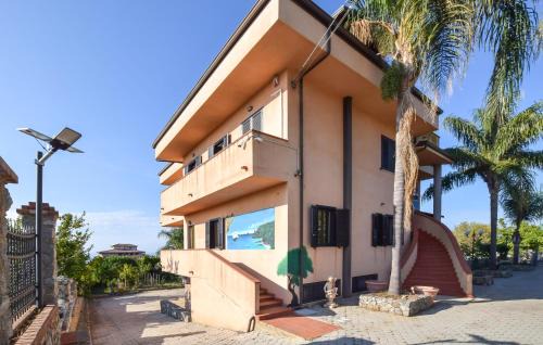 San Nicolo Apartment | Cozy Apartment In Ricadi With Wifi