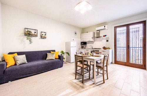 Trappeto Apartment | Cozy apartment in Trappeto with WiFi