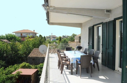 Santa Venerina House | Cozy Etna Apartment with Pool