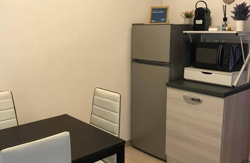 Vibo Marina Apartment | Cozy Penthouse with balconies a stone's throw from the station