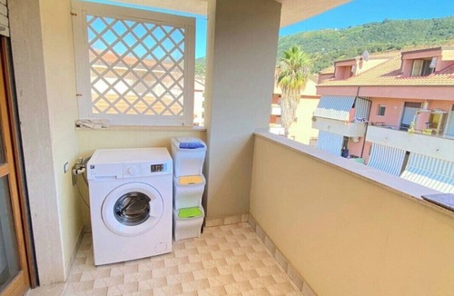 Vibo Marina Apartment | Cozy Penthouse with balconies a stone's throw from the station