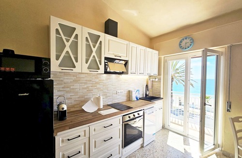 Campora San Giovanni Apartment | Cozy Sea View Apartment jn the beach.