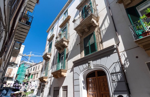 Albergheria Apartment | COZY SICILIAN STYLE APARTMENT in town center -BRIARIA-
