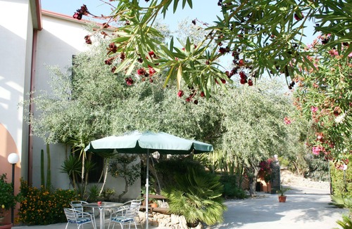 Avola House | Cozy studio in the countryside near Noto