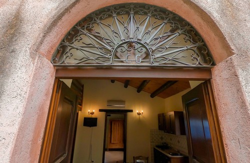 San Marco d'Alunzio Apartment | Crimaldi balcony in the historic center of San Marco d'Alunzio