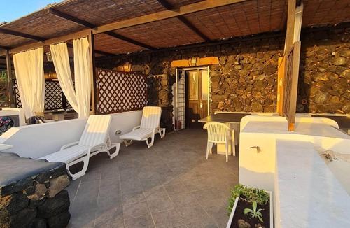 Pantelleria Ski Chalet | Dammuso on the sea with breathtaking sunset 70 mt from the sea - Sataria -