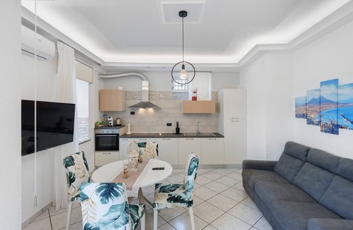 Gragnano Apartment | Day Dreams Home - Sorrento Amalfi Apartment with Sea View, Wi-Fi & Air Conditioning