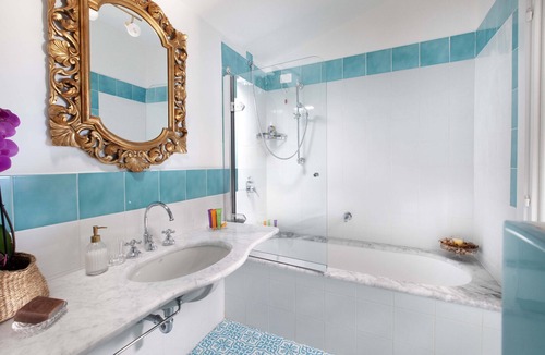Scala Bed & Breakfast | De Pando Panoramic Suites - Minuta