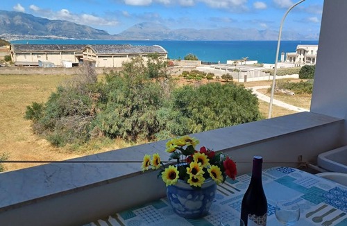 Balestrate Apartment | Deborah apartment, comfortable apartment with sea view, wifi free
