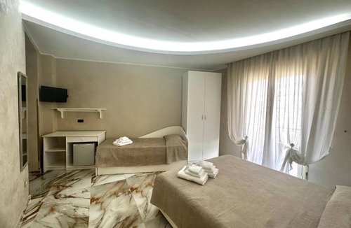 Tropea House | Deluxe Room Rental.