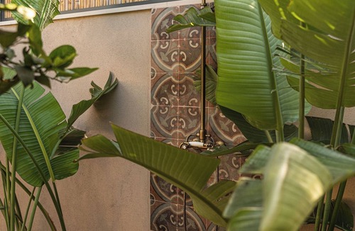 Donnalucata House | Dependance Armonia, with garden and jacuzzi just 100 meters from the sea