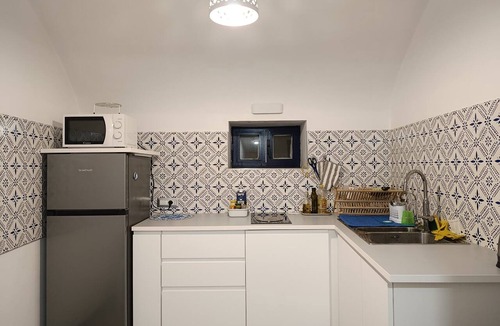 Anacapri Bed & Breakfast | Detached Capri-style house, centrally located in Anacapri, 3 bedrooms, kitchen, and patio, WiFi
