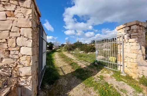 Marina San Gregorio House | Detached villa with wide sea view