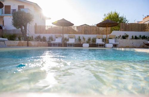 Noto Marina Bed & Breakfast | DimorAmare LUXURY BeB POOL AND BEACH