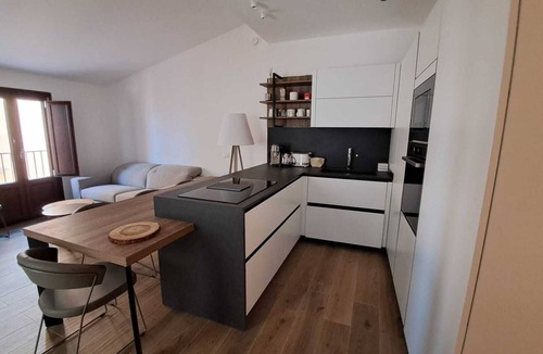 Isnello Apartment | Dolce-Giardino, Elegant 2-Bed Apartment with Stunning Views