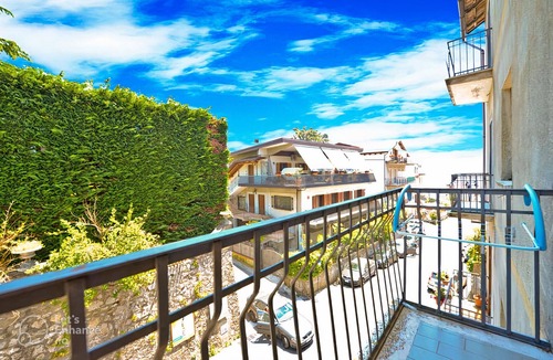 San Lazzaro House | Donna Rachele 202